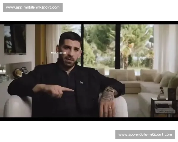 托普里亚：UFC 双冠王的精准预言与暴力美学